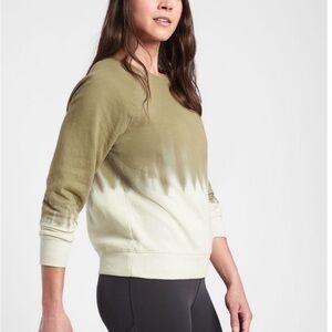 Athleta Green Ombre Women's Sweater. Medium.